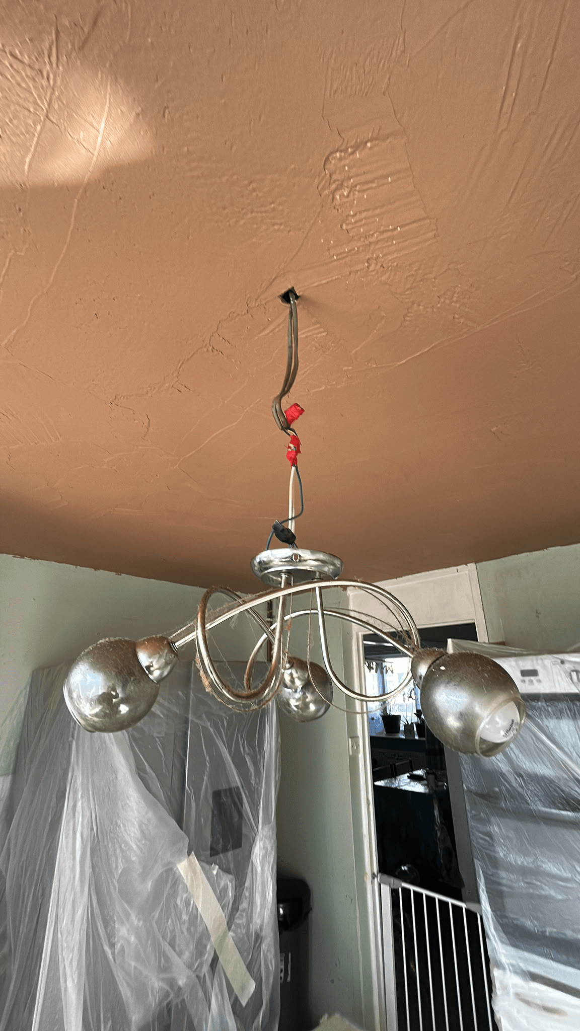 Pendant light fitting installation